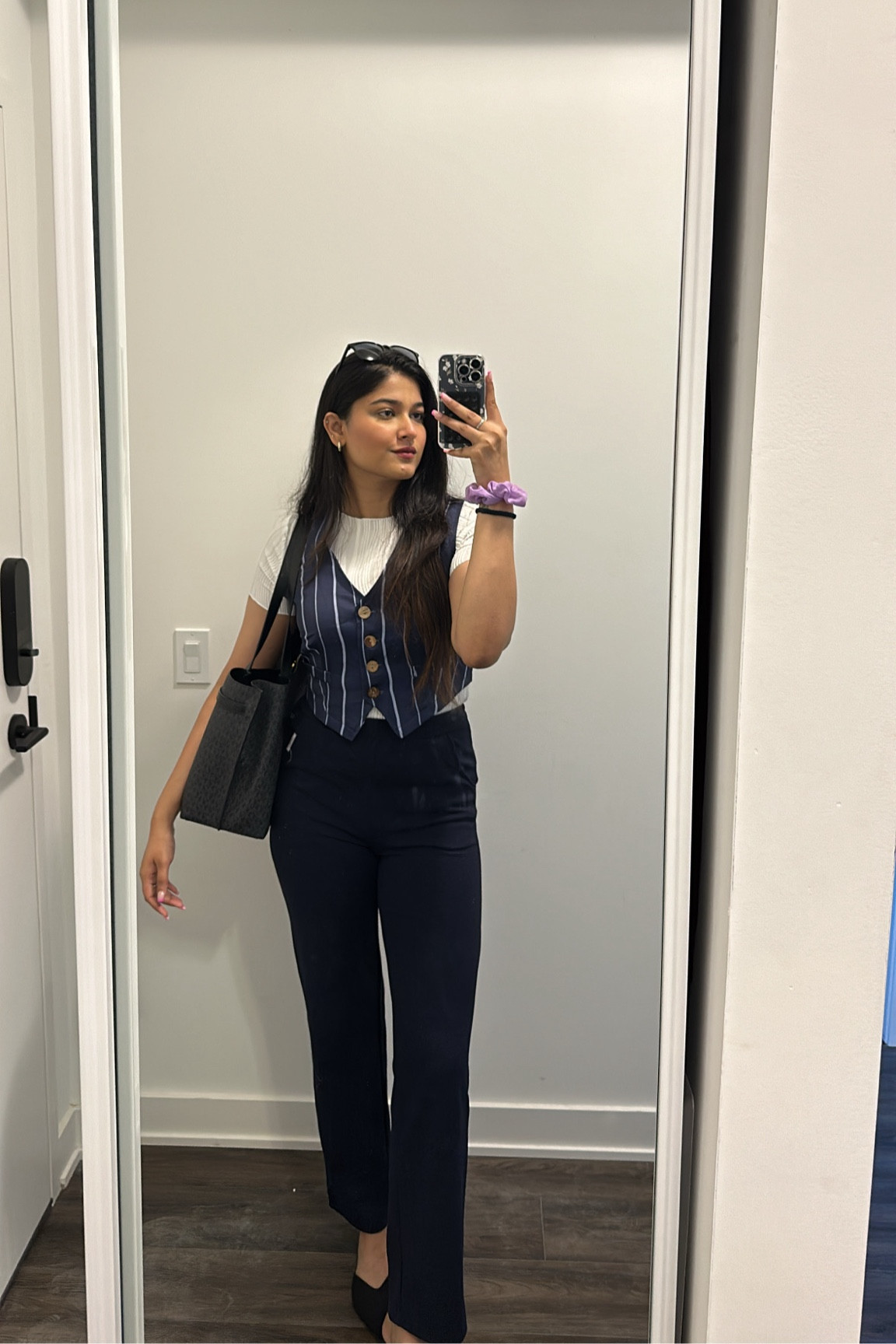 Work fit 🦋

The blue vest is out of stock, linked a similar one! 🙂‍↔️

#LTKworkwear #LTKcanada #LTKbeauty