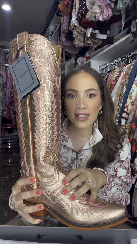 New Lucchese Priscilla Cowboy boot in limited edition color Metallic Rose #lucchese #cowboyboots #countrystyle #westernwear #unboxing #shoes

#LTKFestival #LTKParties #LTKShoeCrush