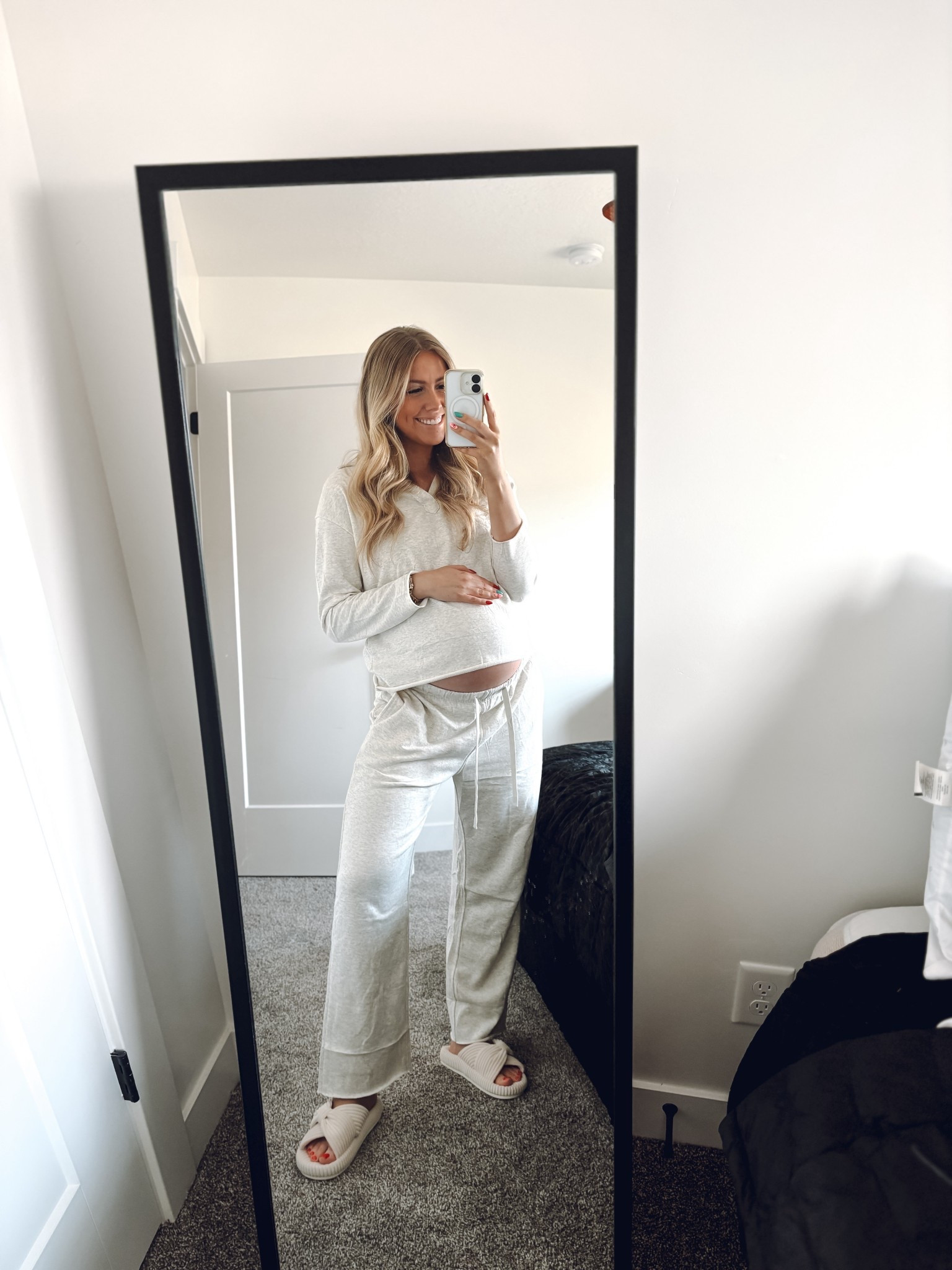 comfiest lounge set and slippers— perfect for a bump but not maternity! wearing my usual size M

| loungewear | pregnant | bump friendly | winter fashion 

#LTKBump #LTKFindsUnder100 #LTKSeasonal