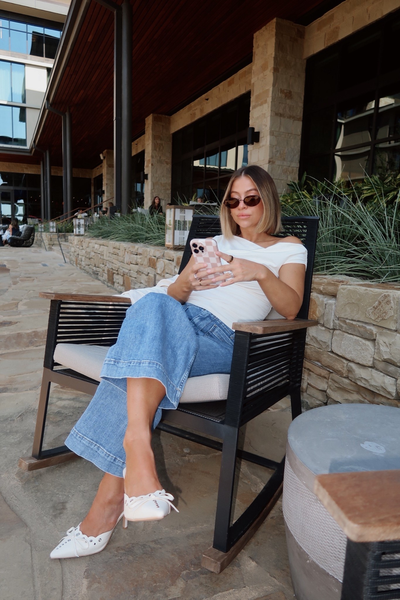 Day 2 conference look!! These jeans are everything - size 26. Short girl friendly.  Small top 

#LTKStyleTip #LTKPetite #LTKCon