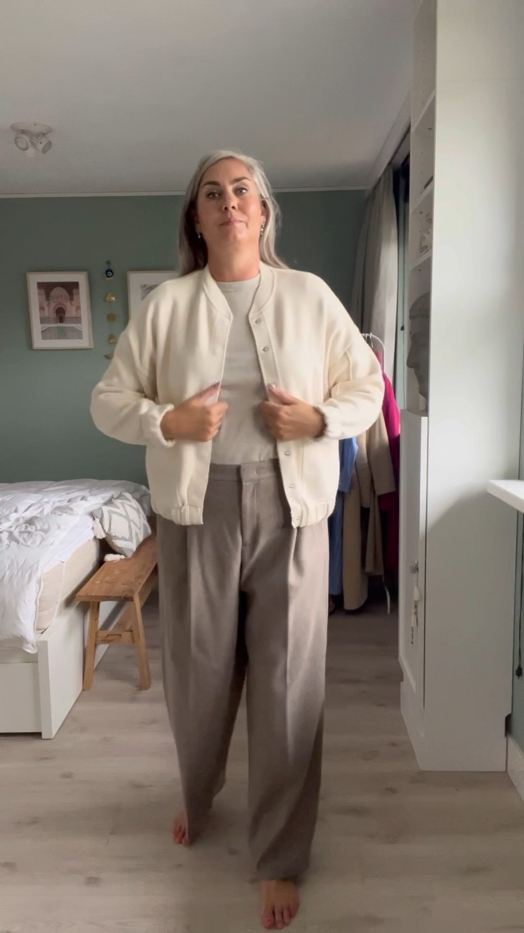 30 days of fall/winter outfits

Greige supima cotton Uniqlo t-shirt, comptoir des cottoniers x Uniqlo jersey trousers, mango bomber jacket, Vivaia leopard print ballet flats, viral crossbody bag, Zadig & voltaire perfume and Celine style sunglasses 

#LTKover40 #LTKmidsize #LTKSeasonal