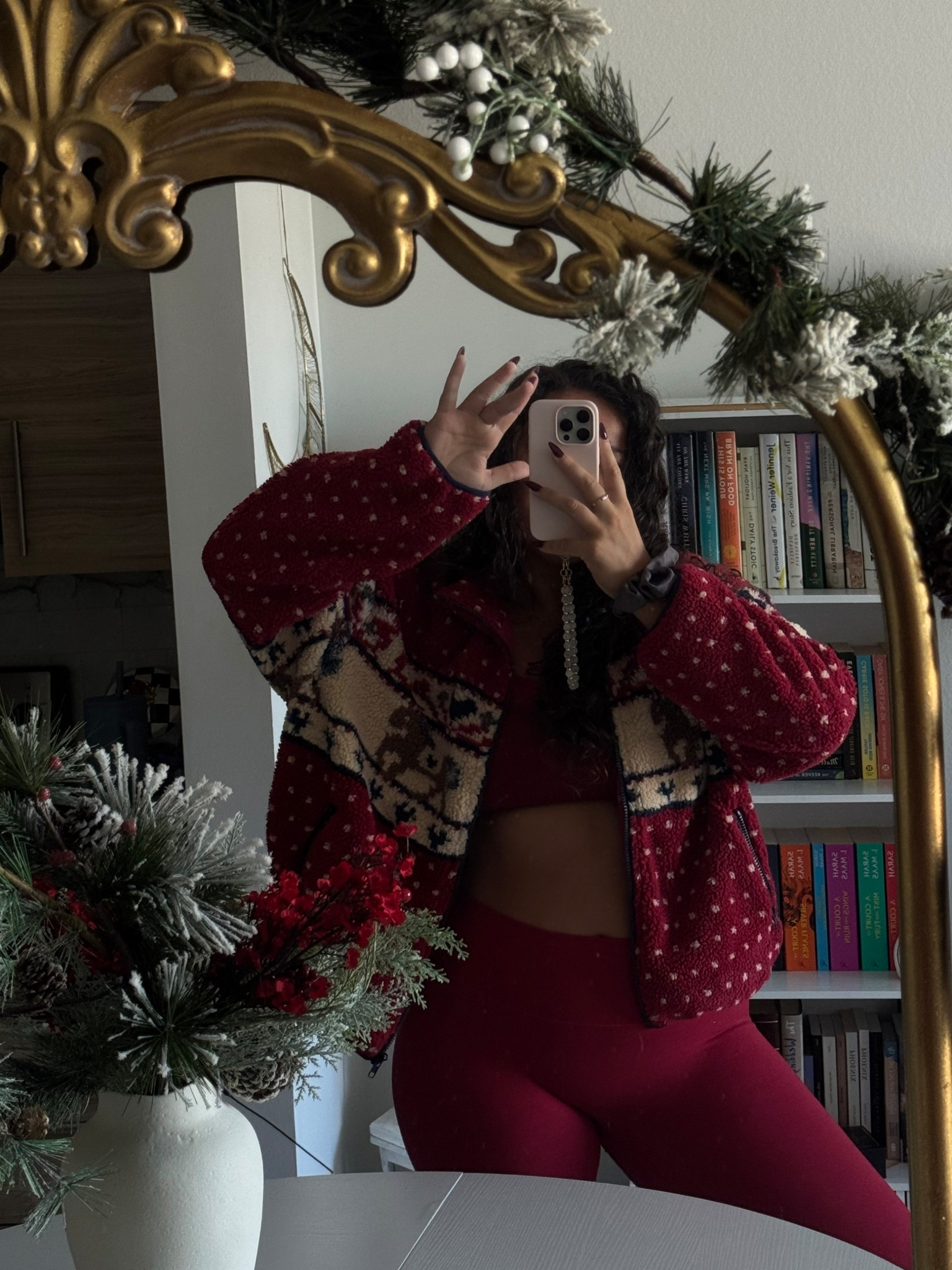 I SMELL CHRISTMAS🎅🏽❄️☃️

#LTKGiftGuide #LTKHoliday