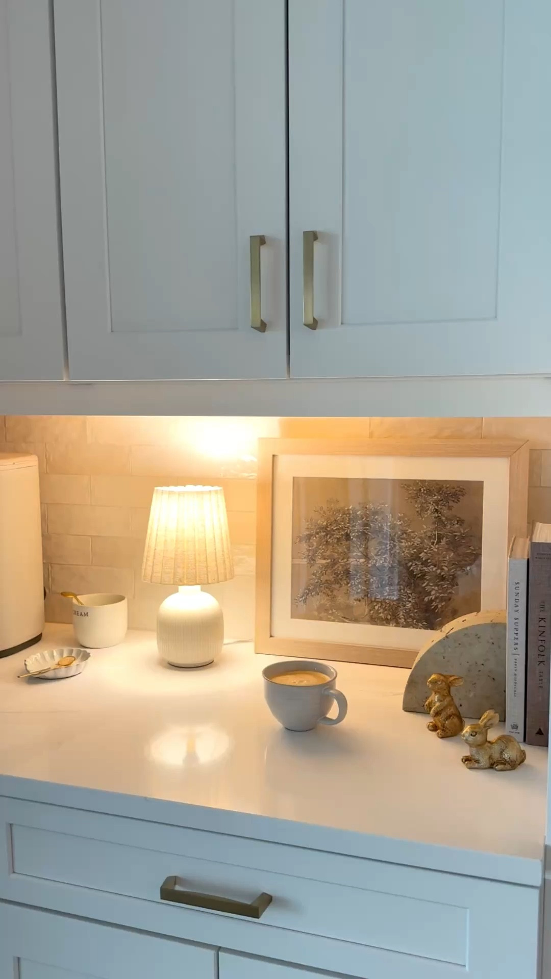 Adding some cutie bunnies to my coffee bar 🧡🐰



#coffeebar #kitcheninspo #kitchendecor #easterdecor #springdecor #kitcheninspo #neutralkitchen #homedecor #kitchenart #coffeemachine #cookbooks #minilamp #bunnydecor 

#LTKHome #LTKSeasonal