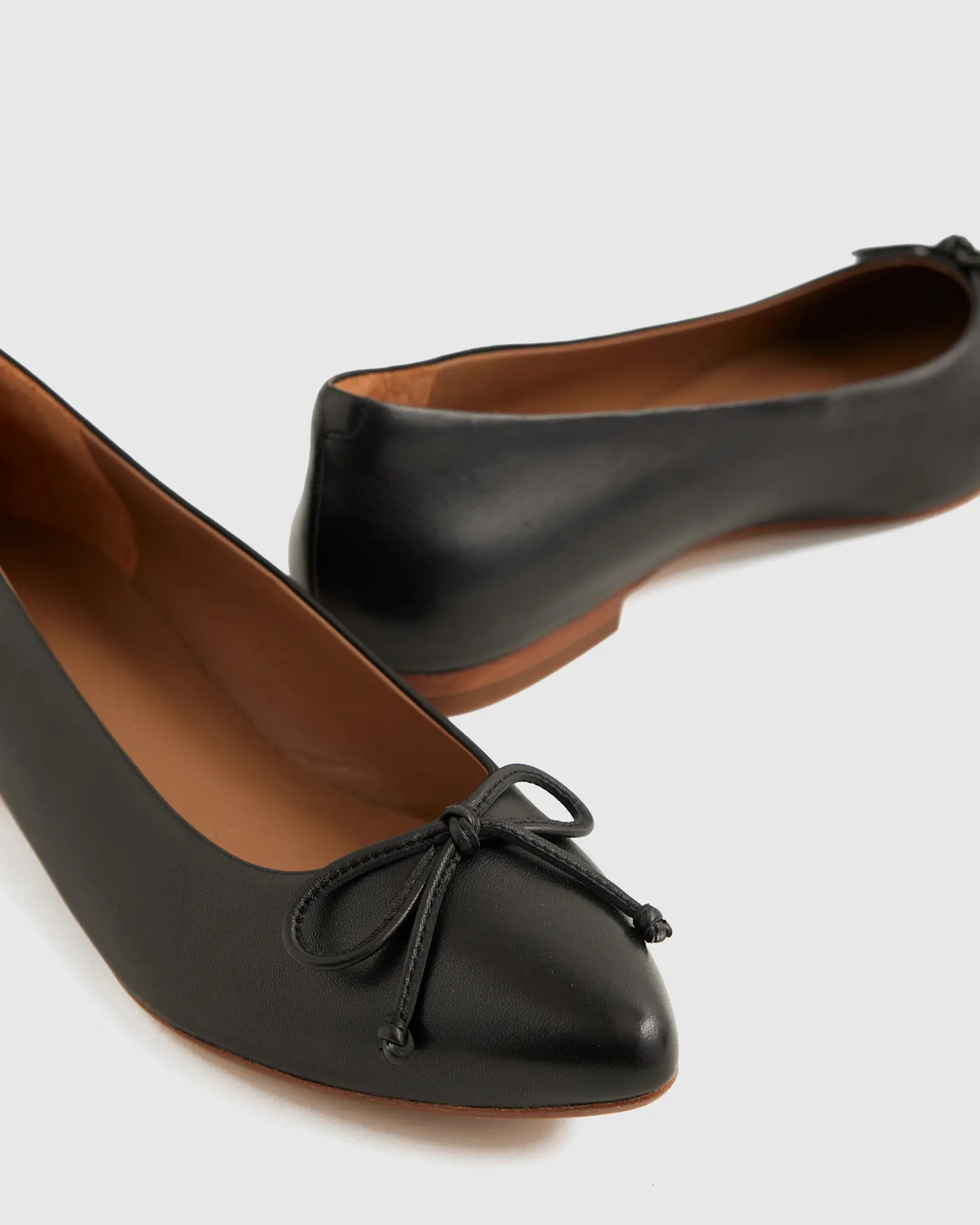 Women's Italian Leather Pointed Bow Flat | Quince
