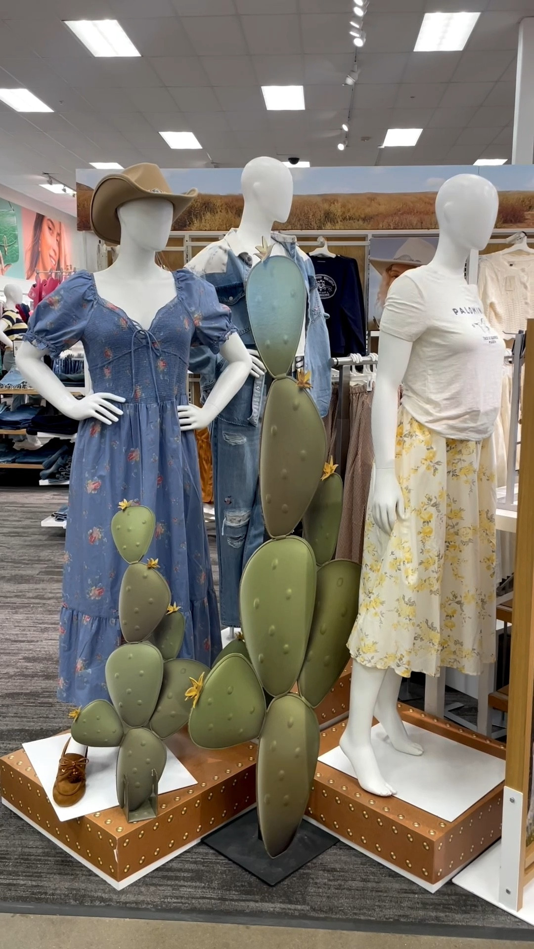 This one speaks to this Texas girl’s heart and just in time for rodeo season @Target 


#LTKSeasonal #LTKootd