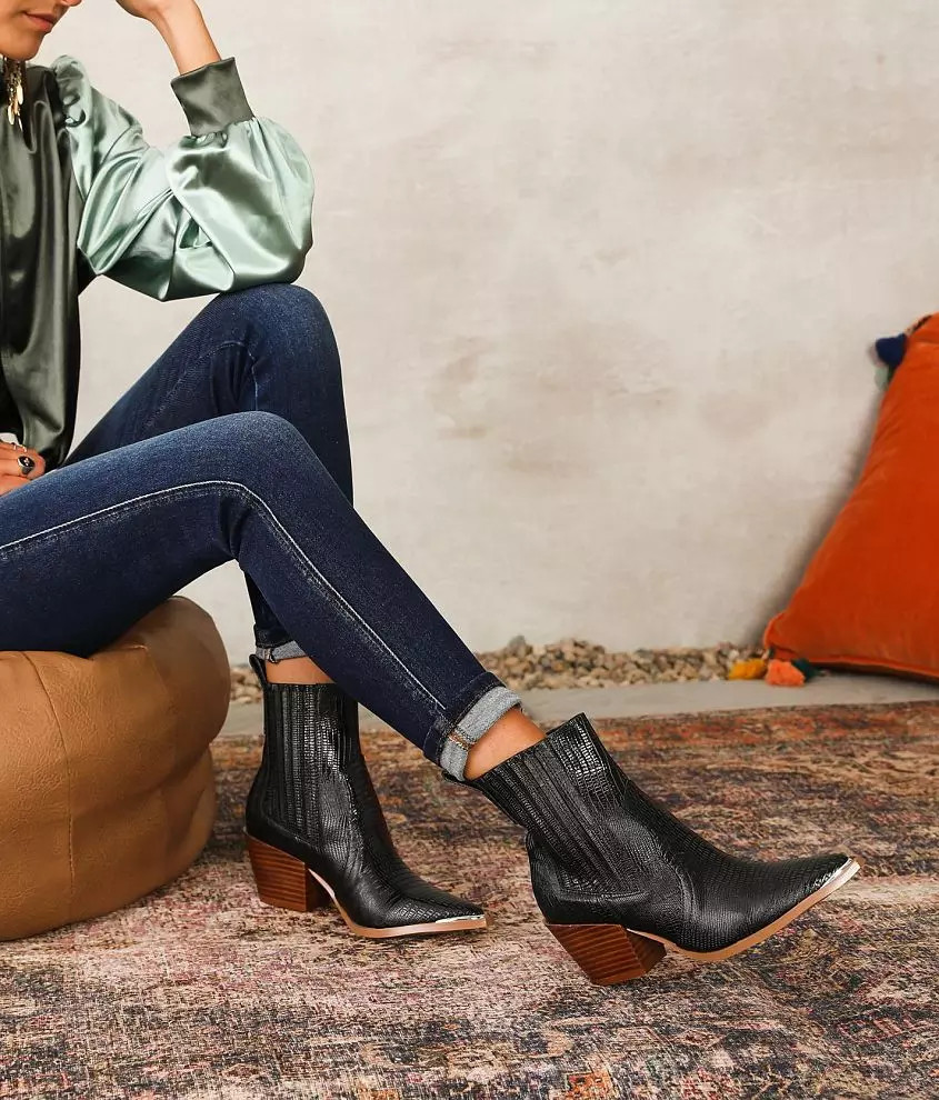 ARider Girl Eleanor Western Ankle Boot | Buckle