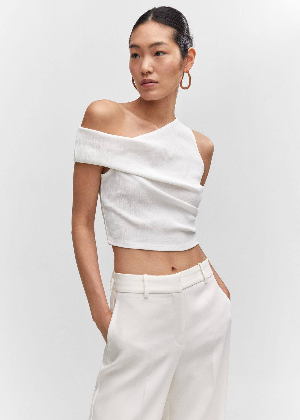 Asymmetrical textured top -  Women | Mango USA | MANGO (US)