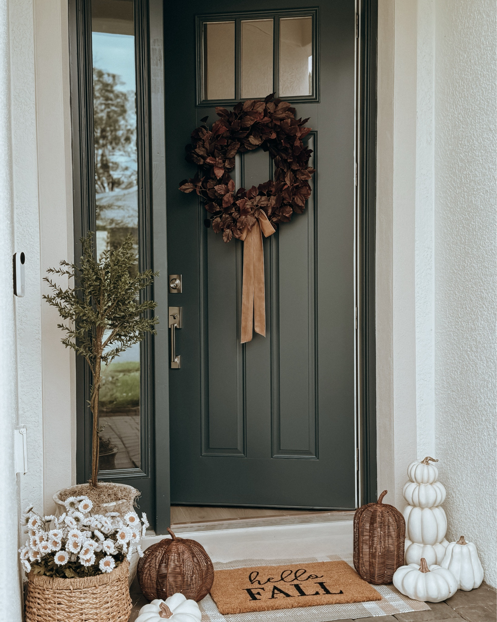 Just a girl living in her own autumn fantasy and ignoring that it’s almost 100 degrees where she lives 🤭🍁

Went with a low maintenance porch styling this year with faux flowers and faux pumpkins. My favorite addition are the rattan pumpkins that light up ✨ They’re absolutely magical when it gets dark. You can comment porch to get the links or click the link in my bio. 🤎

#homedecor #homedecorating #homedecorideas #homestyling #falldecor #cozyhome #fallporch #fallfrontporch #fallfrontdoor #ltkseasonal #ltkhome

#LTKHome #LTKSeasonal