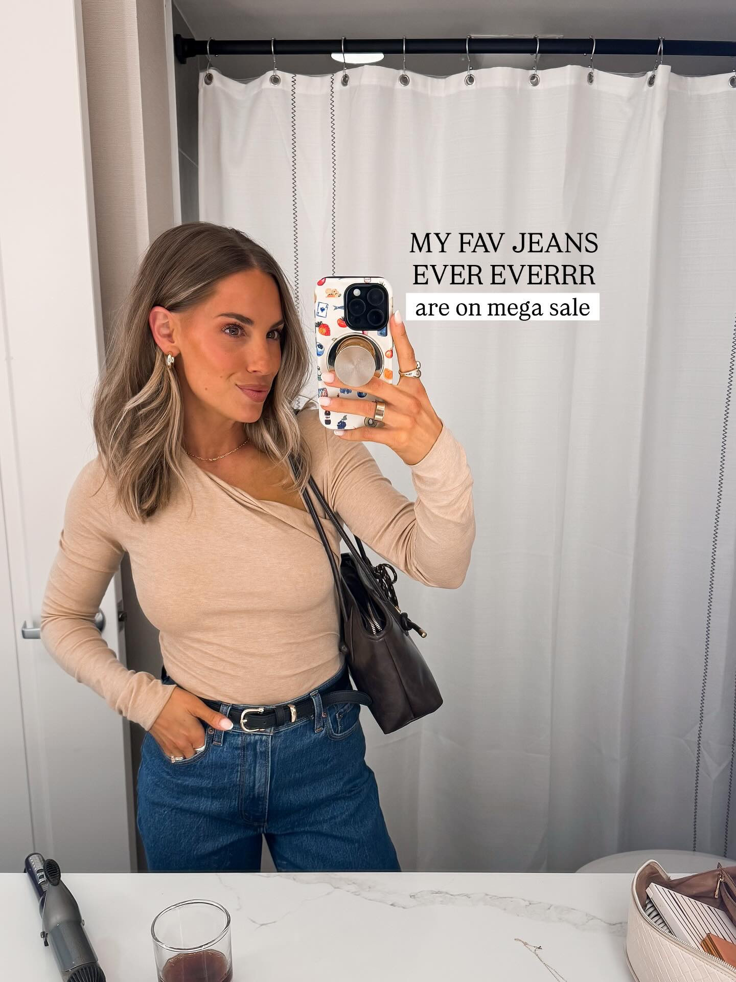 My fav go to jeans that have lasted me YEARS. Truly nothing like a good pair of denim👏🏼👏🏼 

Abercrombie is running 20% off + an additional 25% off with code AFLTK (though the 29th)