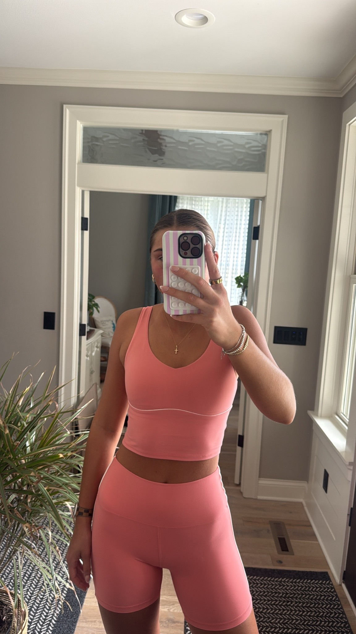 Loving this new workout set!!

#LTKfitnessgoals #LTKootd #LTKselfcare