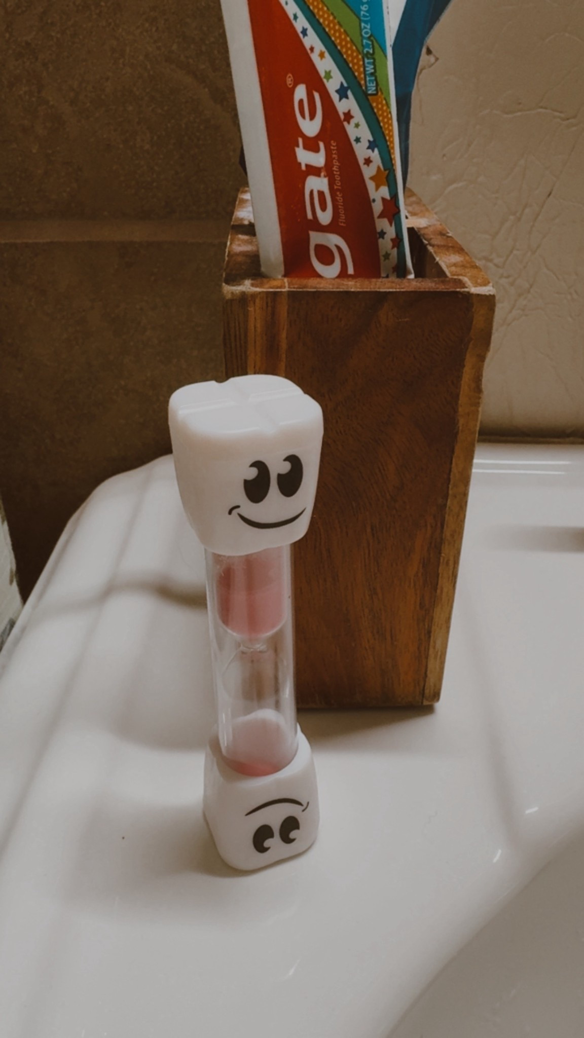 tooth brush timer for the kids 

#toddlerhacks #teeth #kids

#LTKKids #LTKFamily #LTKBaby
