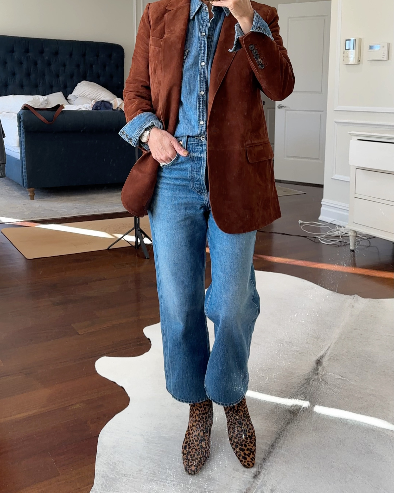 This viral suede blazer is back in stock. I wore it over a double denim loom and some leopard booties (which are seriously marked down) 

This is a size 2 and has a slightly oversized fit. RUN before this sells out again. 