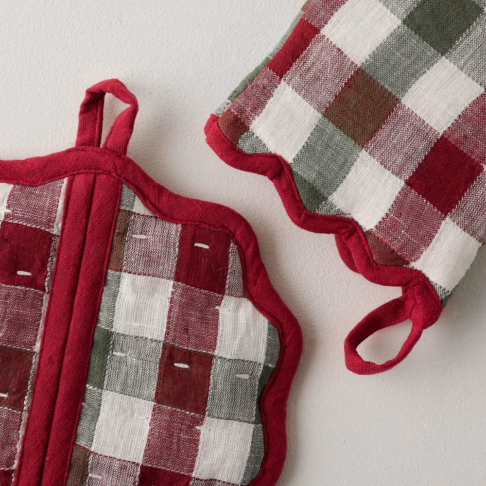 Holiday Gingham Oven Mitt + Pot Holder Set | Magnolia