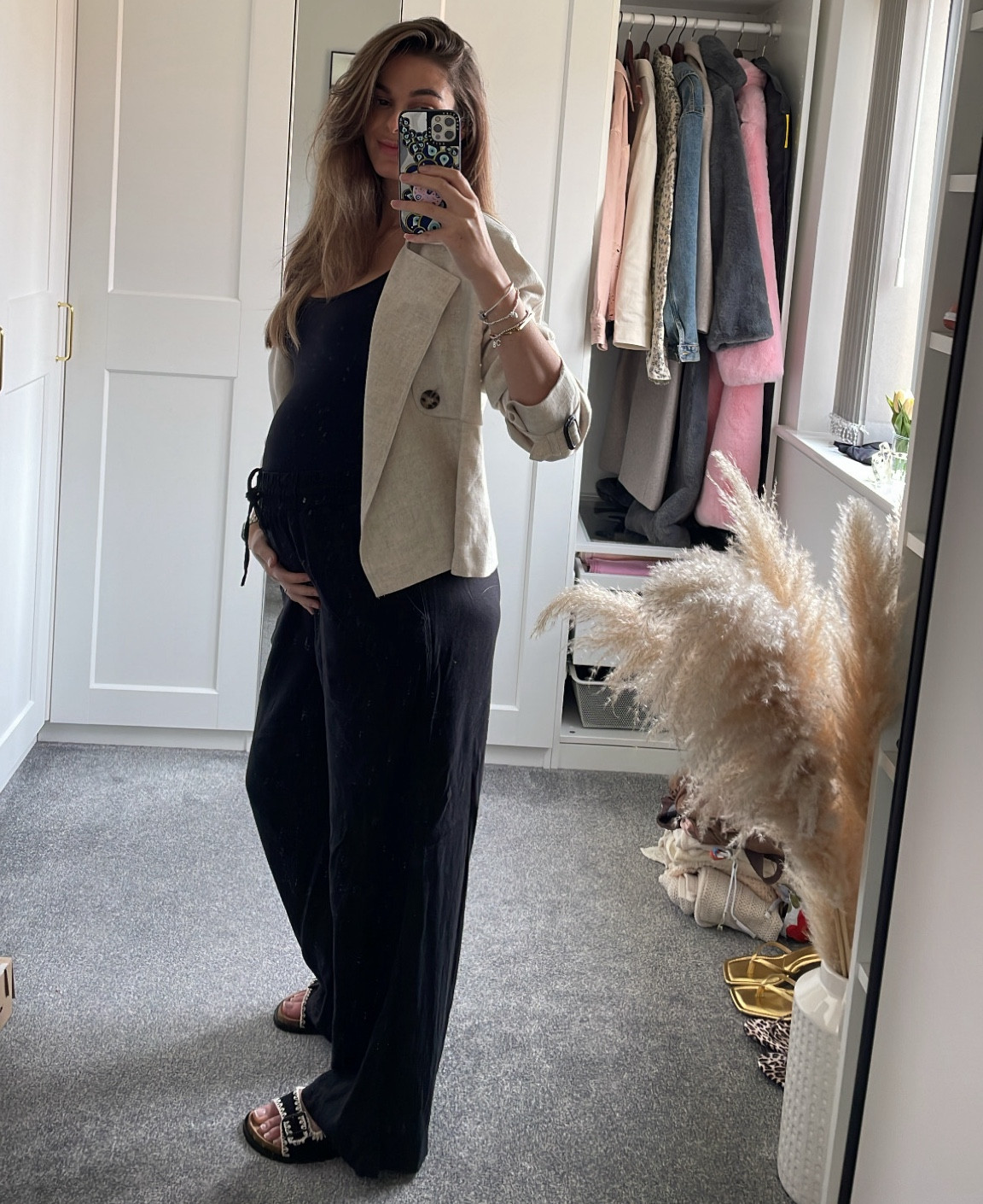Obsessed with this linen jacket - so easy to wear and looks really put together 🤍 



#LTKsummer #LTKeurope #LTKmaternity