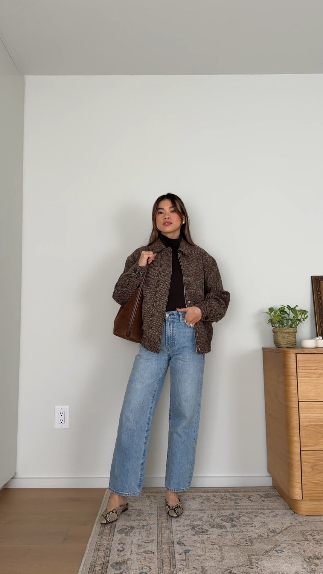Sizing info:
-Aritzia Bare Cashmere Opus Mockneck (Size 2XS in cacao nib brown)
-Aritzia Mercury Bomber - Tweed (Size XS in R Mch Brn/Cola Taupe)
-Aritzia Denim Forum The Farrah Hi-Rise Wide Ankle Jean (Size 23 in 7 Years Bleu Taboo)

Aritzia best sellers, best pieces from Aritzia for petite, Aritzia denim for petite, what pants from Aritzia will fit if youre petite, Petite style guide, how to dress if you’re petite, Petite style, petite fashion, mom outfit, mom style, petite pants, petite outfit ideas, petite outfits, best pants for petite, petite denim, fall style, fall outfits, autumn outfit, vacation outfits, Aritzia denim for petite, Aritzia try on, fall jacket, tweed jacket,

#LTKootd #LTKSeasonal #LTKPetite