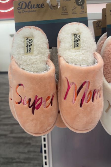 Target has a last minute sale on Mom slippers!

Mother’s Day gift 

#LTKBeauty #LTKSeasonal #LTKGiftGuide