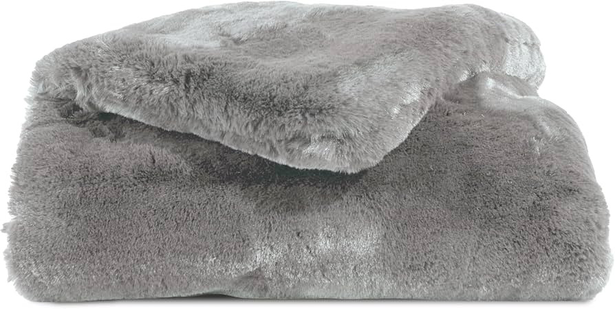 Cozy Earth Cuddle Blanket - Faux Fur Ultra-Soft Luxury Throw Blanket - Thick & Cozy Oversized Des... | Amazon (US)