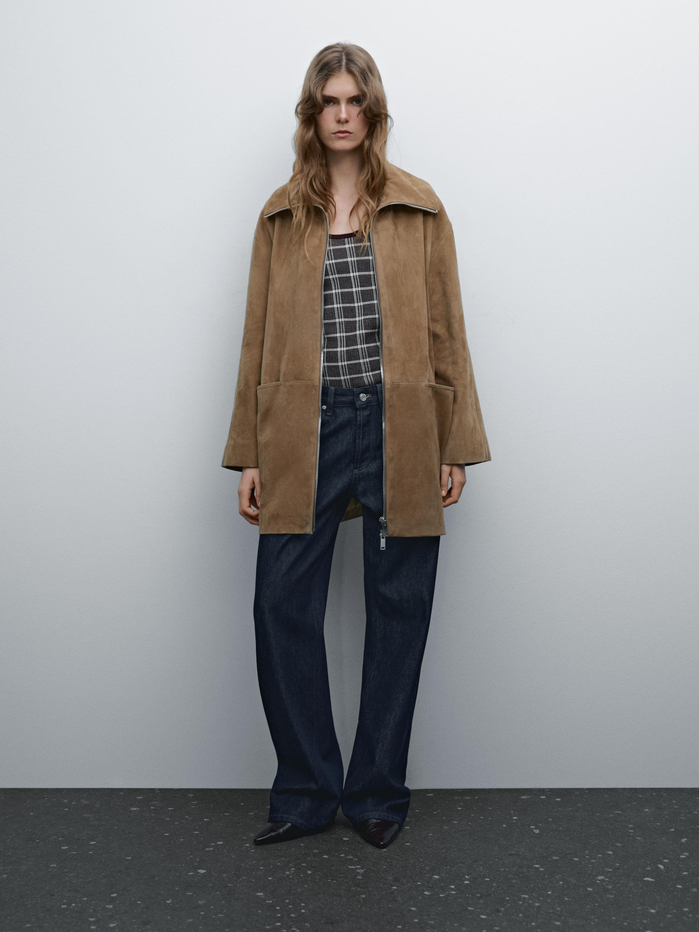 Mittellanger Mantel aus Wildleder | Massimo Dutti DE