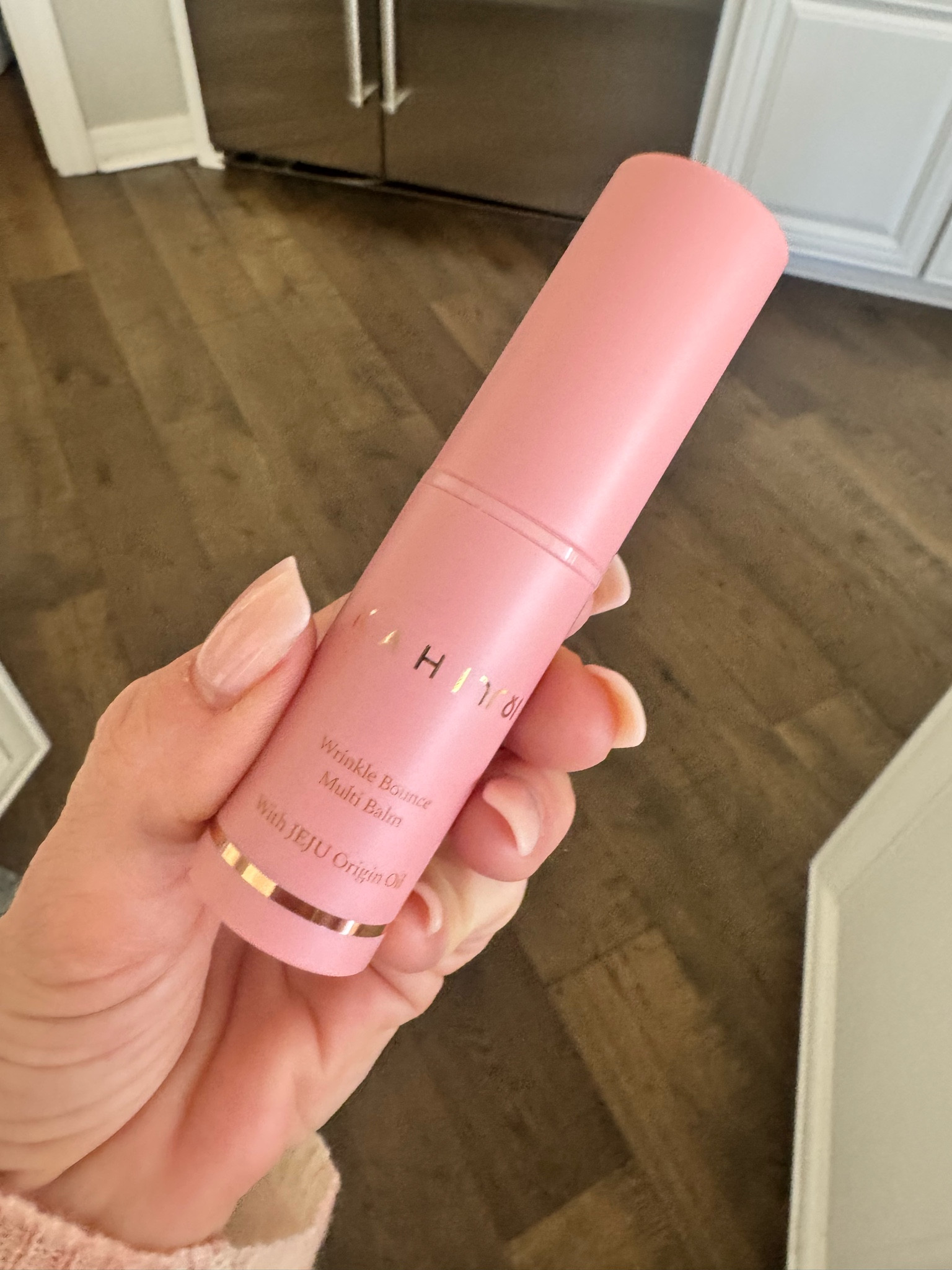 The ultimate beauty hack! ALL-IN-ONE BEAUTY BALM FOR EVERY OCCASION Simplify your skincare and makeup routine with this versatile balm. Designed to hydrate, smooth, and enhance your skin, it combines the benefits of moisturizer, primer, and makeup enhancer in one convenient stick.
✅ UNWAVERING 48HR HYDRATION GLOW BALM This skin balm offers a strong lifting effect and moisture shield for the forehead, between the eyebrows, around the eyes, nasolabial folds, neck, and lips. It provides long-lasting hydration for up to 48 hours, leaving your skin fresh and vibrant all day.
✅ JEJU'S FACE CARE NOURISHING SECRET Enriched with Jeju's natural fermented oil, this face balm stick deeply penetrates your skin while refining and purifying your pores. It diminishes the appearance of fine lines, improves skin clarity, and reduces yellow undertones, promoting a youthful and radiant complexion.
✅ CONVENIENT, ON-THE-GO DESIGN The compact, mess-free stick format allows you to carry it anywhere for quick touch-ups. Ideal for travel, work, or daily errands, so your skincare routine is always within reachh

#LTKBeauty #LTKFindsUnder50 #LTKTravel