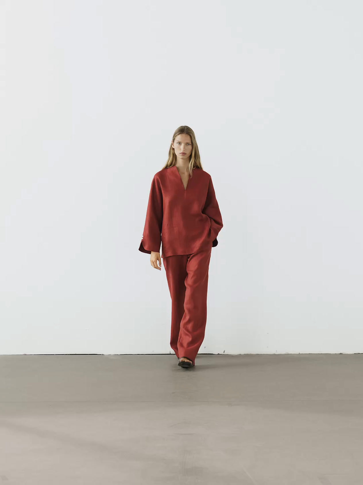 100% linen V-neck blouse | Massimo Dutti UK