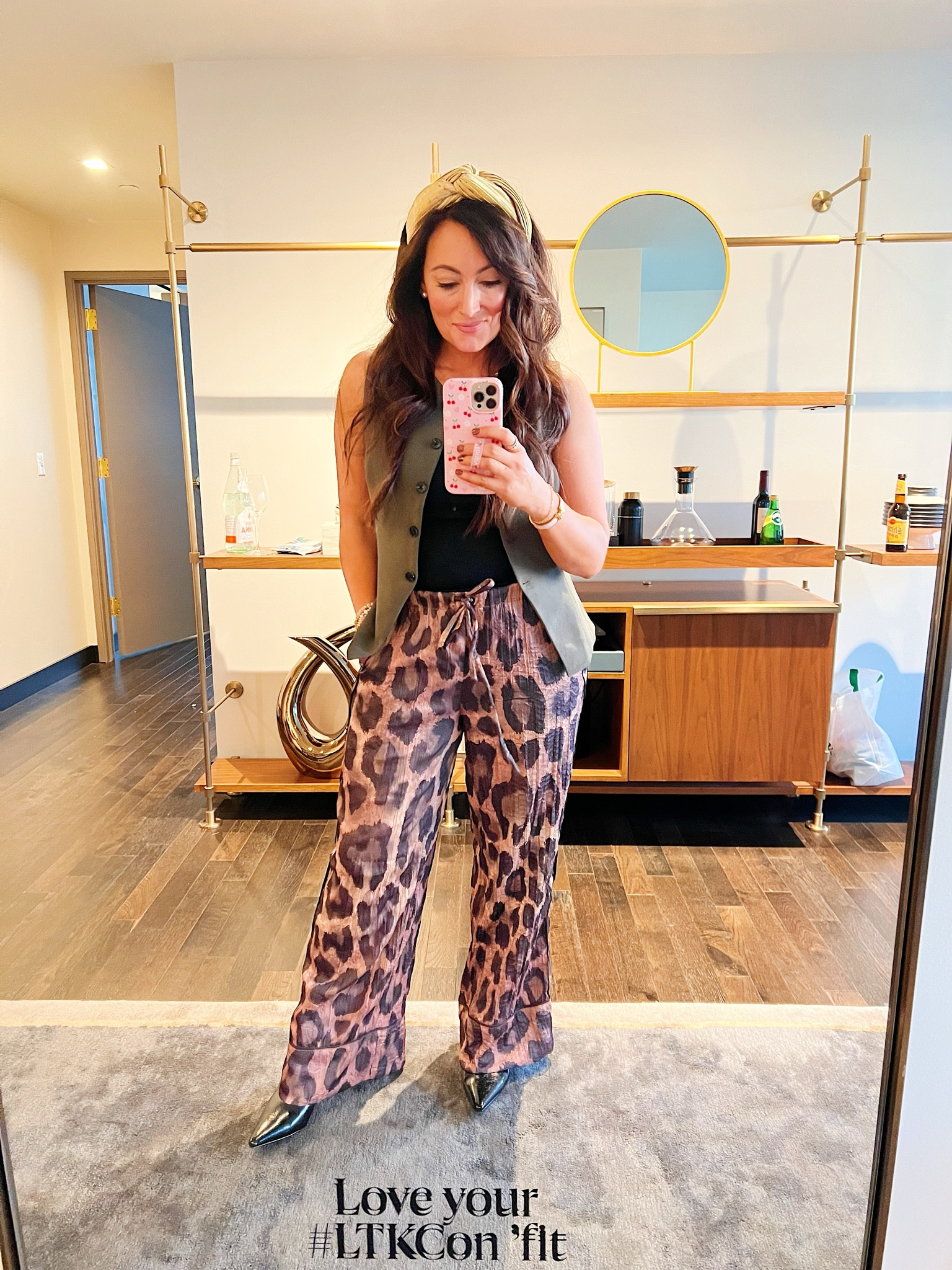 • medium tank 
• size 8 vest - size up
• small pants - run big 
• boots true to size 

#LTKFindsUnder50 #LTKCon #LTKStyleTip
