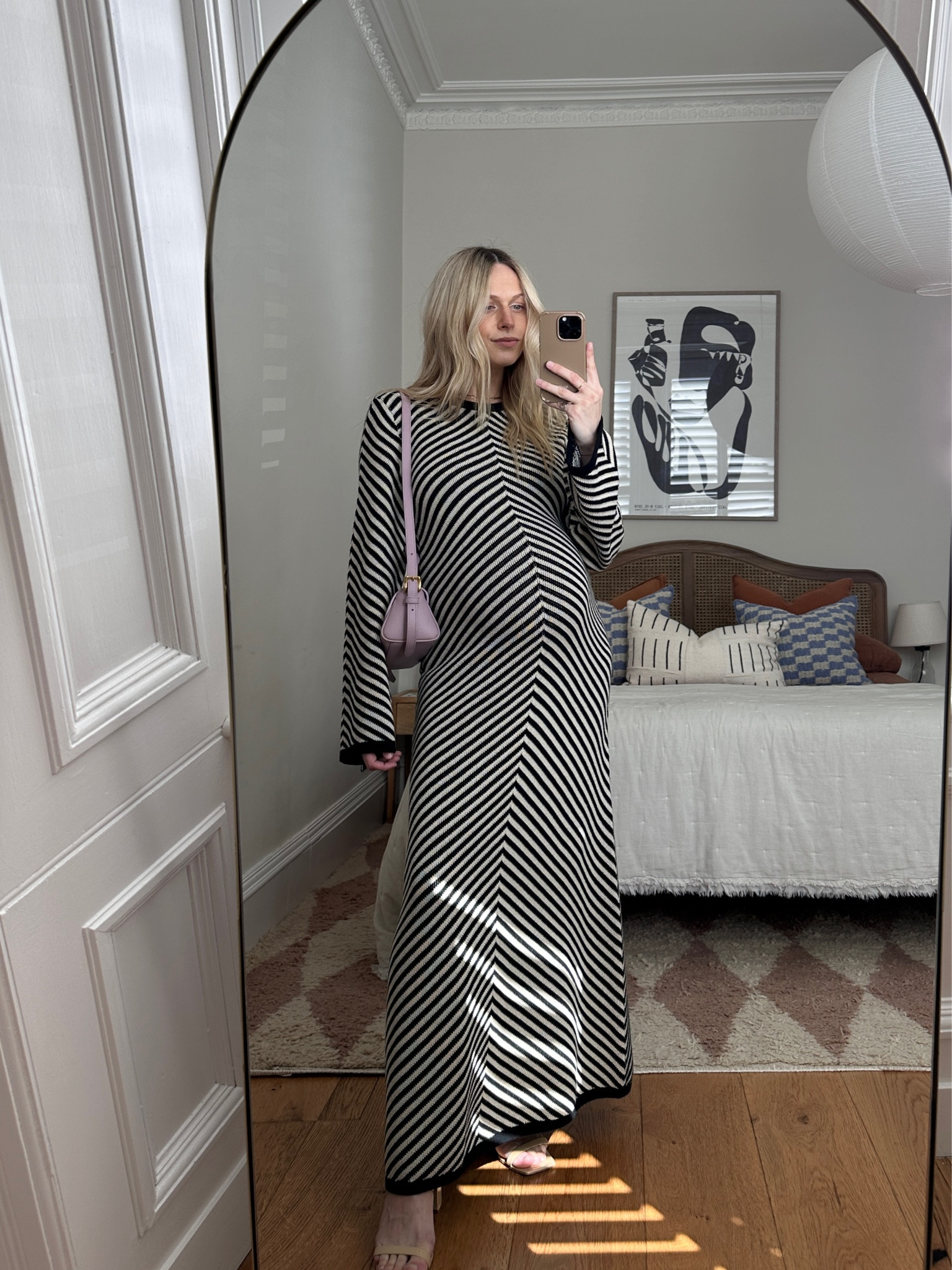 35 weeks pregnant & hoping this dress has some more stretch in it for the next few weeks. 

#LTKeurope #LTKSeasonal #LTKbump