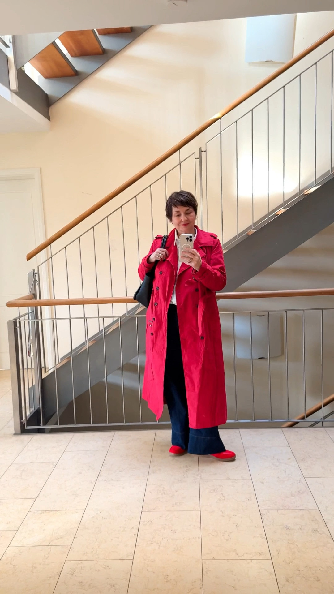 Ich habe schon so lange nach einem roten Trenchcoat gesucht! Und nun hab ich ihn gefunden! 

#LTKSeasonal #LTKMidsize #LTKOver40