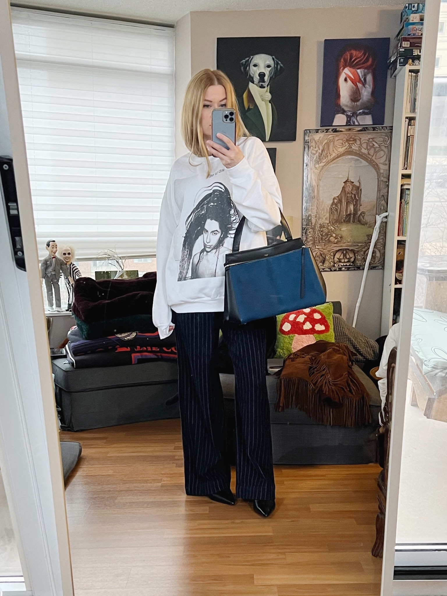 I welcome the New Year with a PJ Harvey sweatshirt. 

.  #winterlook  #torontostylist #pjharvey #StyleOver40  #secondhandFind #fashionstylist #slowfashion #FashionOver40  #oldceline #MumStyle #genX #genXStyle #shopSecondhand #genXInfluencer #genXblogger #secondhandDesigner #Over40Style #40PlusStyle #Stylish40


#LTKfindsunder100 #LTKitbag #LTKover40