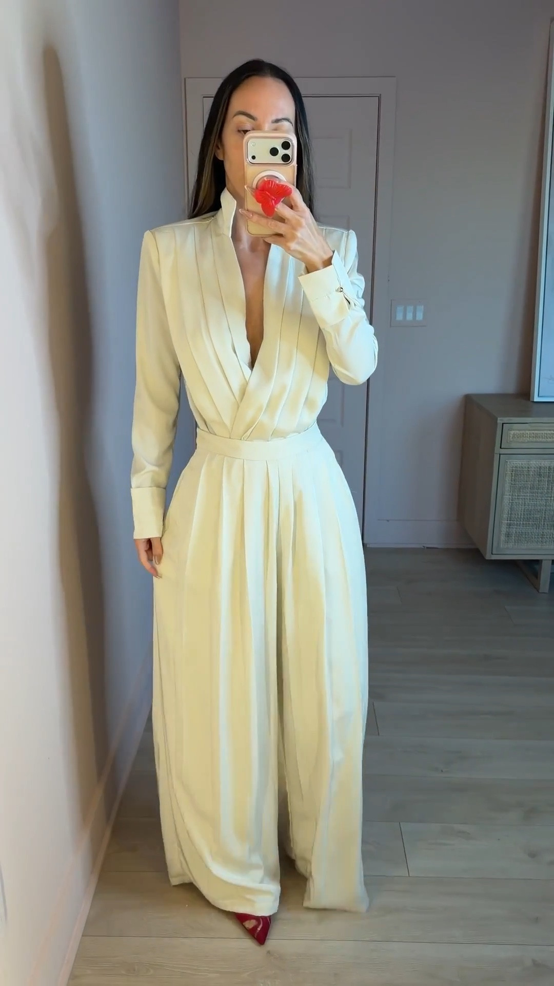 I’m sick but I still wanna show you girlies this fitttt omg I can’t wait to get the pants tailored a little so it’s perfect. 

The shirt is new so it’s not on Nordstrom currently. It’s called “buttercream visionary pleated bodysuit” on jluxlabel website



#LTKWedding #LTKTall #LTKootd