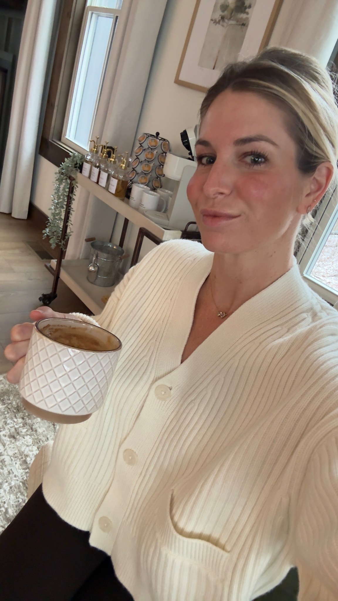 Beyond yoga white sweater cardigan 🤍 wearing a M

#LTKootd #LTKSeasonal #LTKActive