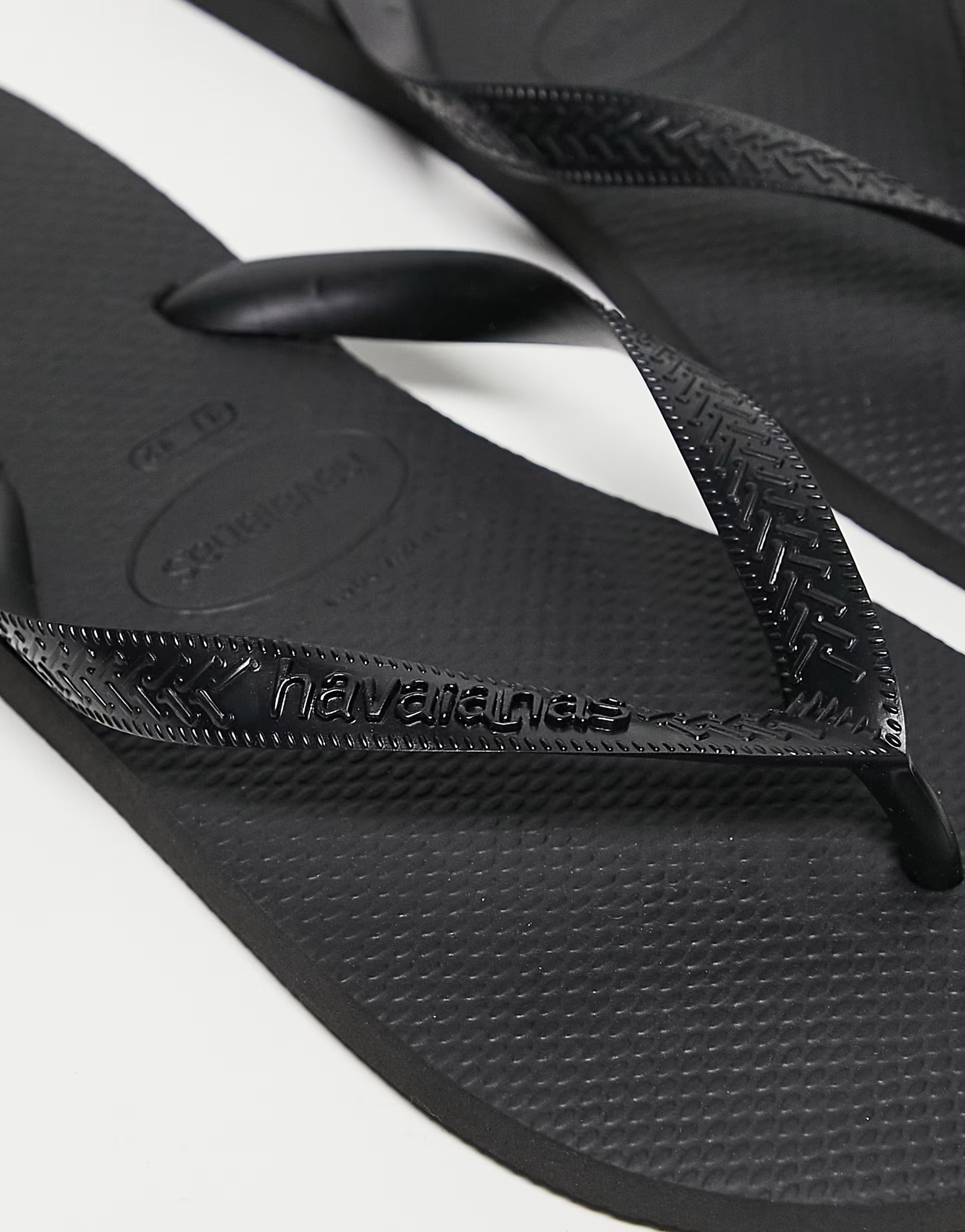 Havaianas Classic Top flip flops in black | ASOS (Global)