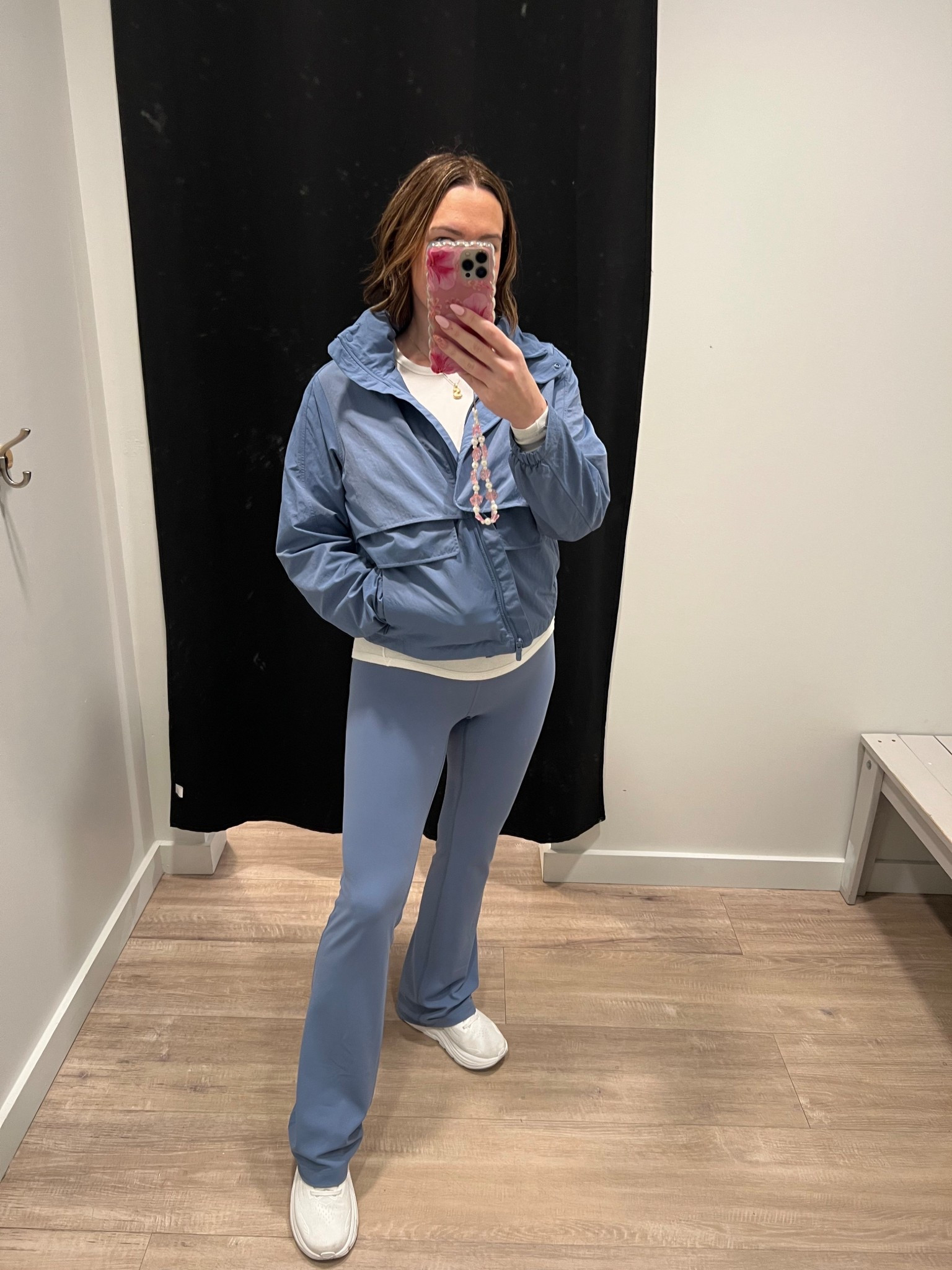 Can’t quit the effortless jacket! This color is on sale — washed denim. 🦋 

Size 6 in groove leggings 
Size 10 in the jacket 

#LTKStyleTip #LTKSaleAlert #LTKActive