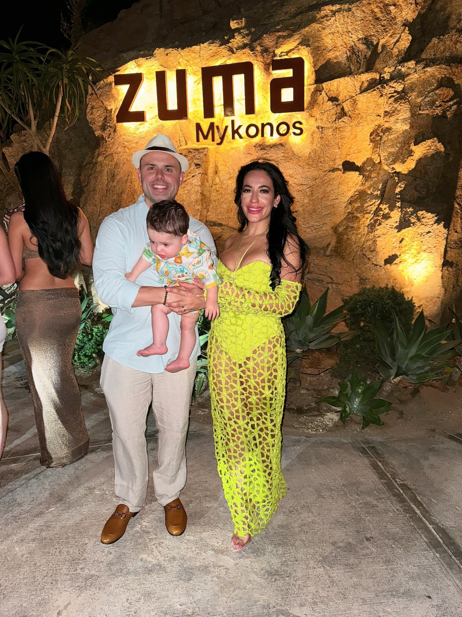 Trying to get a family photo with a toddler… 😅

#LTKBaby #LTKTravel #LTKFamily