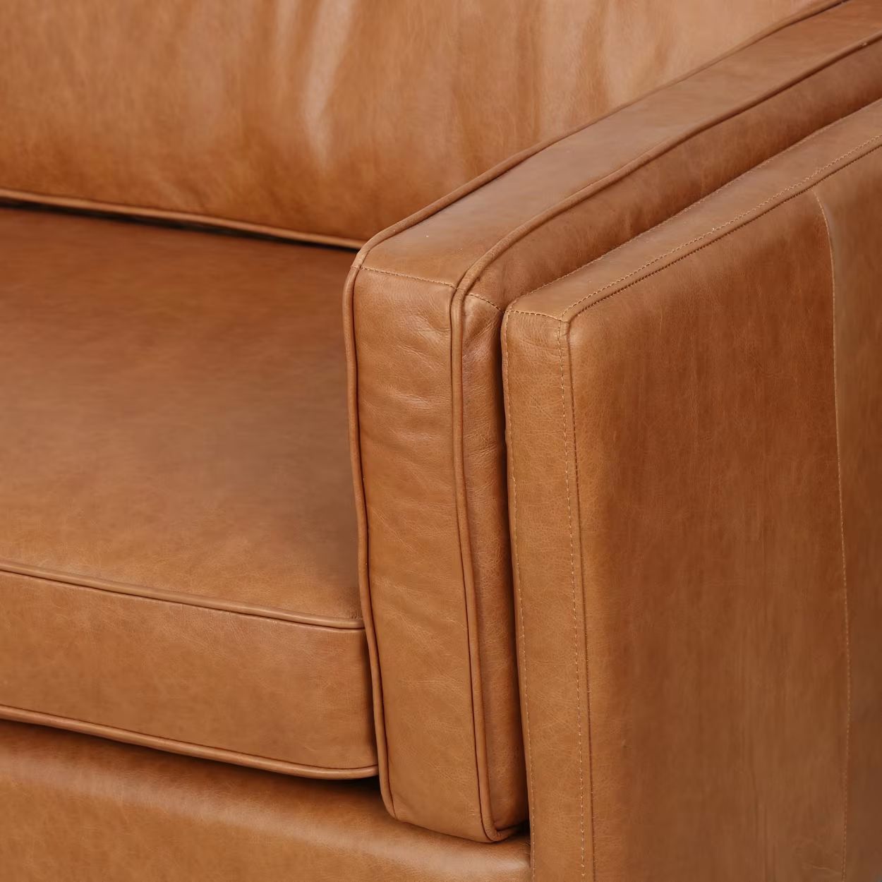 Brooks Sofa | Magnolia