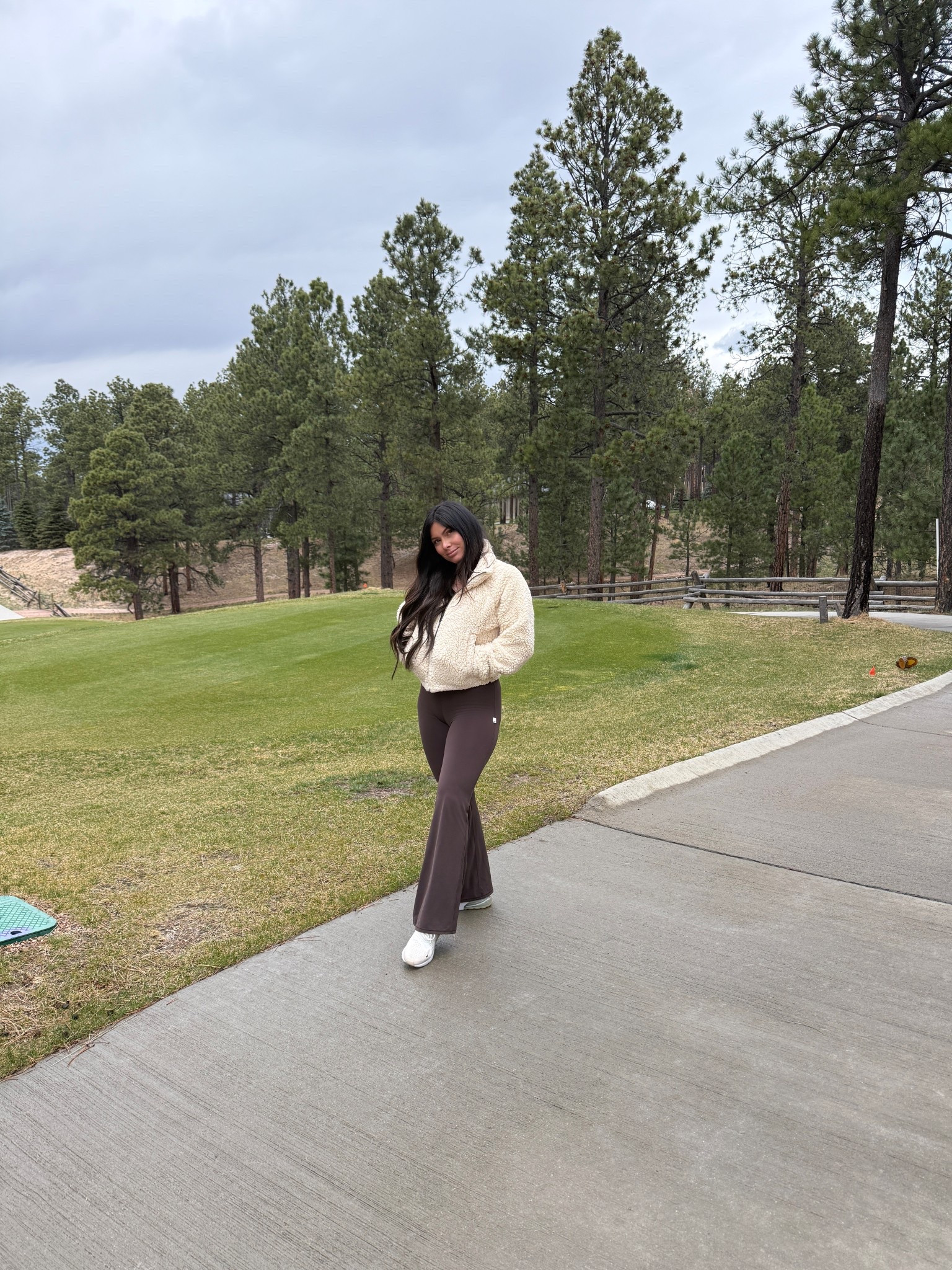 Vuori will always be a go-to for me! Loving these pants in the color French Roast.

#LTKootd #LTKActive #LTKdayinmylife