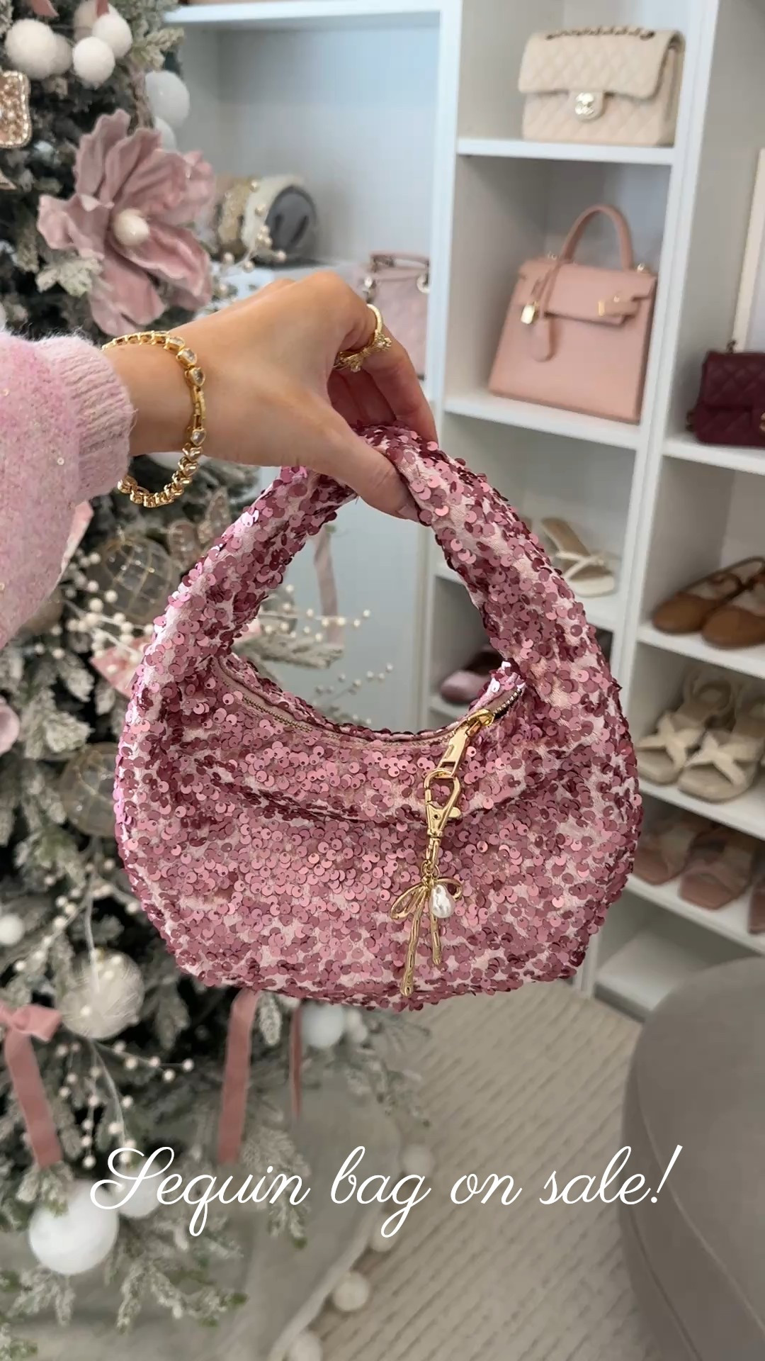 Sequin bag on sale! Plus free shipping✨

#LTKGiftGuide #LTKSeasonal #LTKHoliday