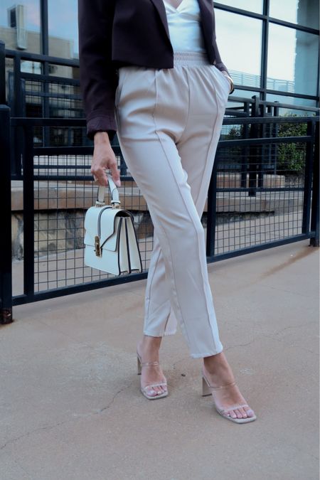 These trousers from Amazon Fashion are the perfect pants to style with a business casual look or wear them for an everyday outfit 

#LTKstyletip #LTKworkwear #LTKfindsunder50