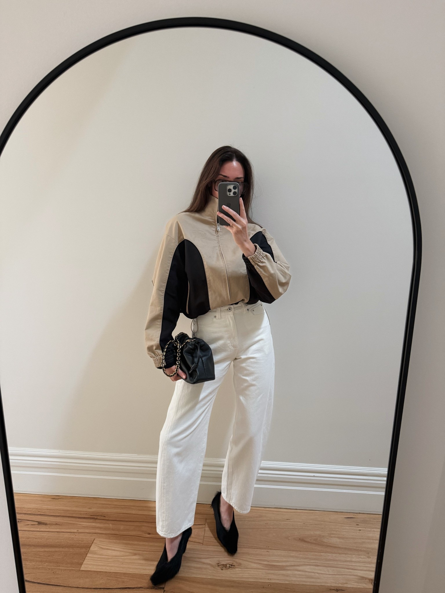 OOTD 
Deering spray jacket 
@Assembly Label denim jeans 
Camilla and Marc Fluffy heels 
Loewe black leather bag 
Oversized sunglasses 

#LTKautumn #LTKaustralia