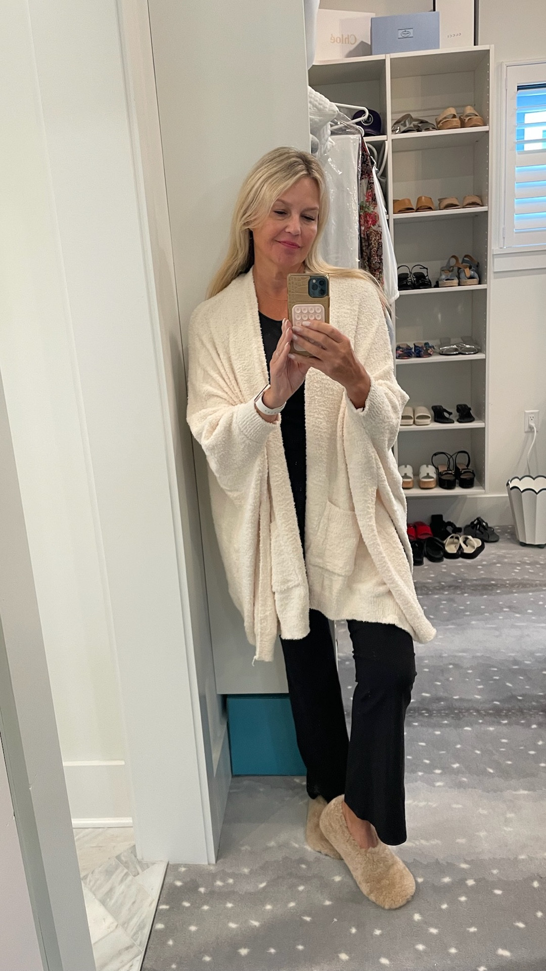 A chilly Sunday like today is the perfect excuse to stay in, get comfy, and lean into all my cozy day essentials 🤍




#LTKSeasonal #LTKSaleAlert #LTKOver40