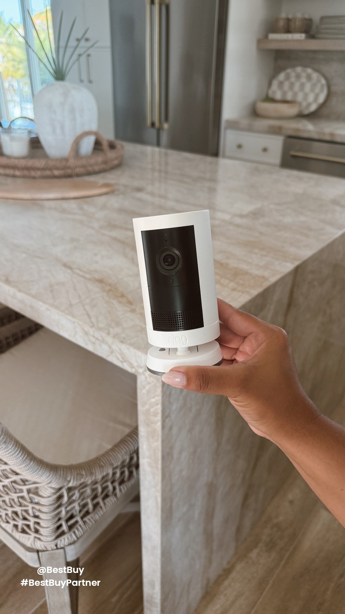 #BestBuyPartner @BestBuy has the top gifts for everyone on your list this holiday season! From the best tech gifts to home gifts too - here is a curated collection of my picks. 🎁 📸✨🤎

#giftidea #techgifts #homegifts #holidaygifts #homegifts 

#LTKGiftGuide #LTKHoliday #LTKFindsUnder100