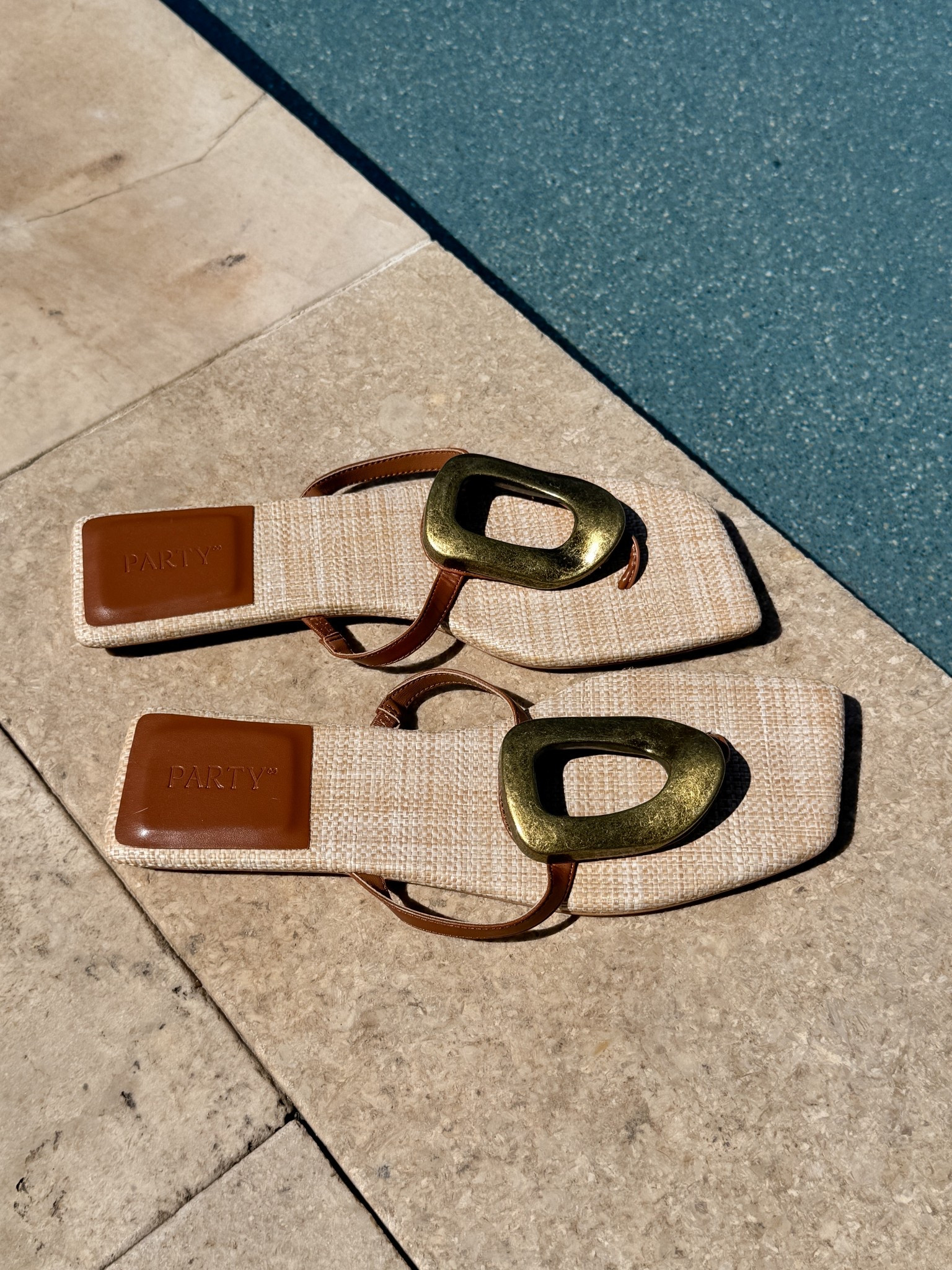 Jeffrey Campbell Look for less 
#amazon TTS ￼