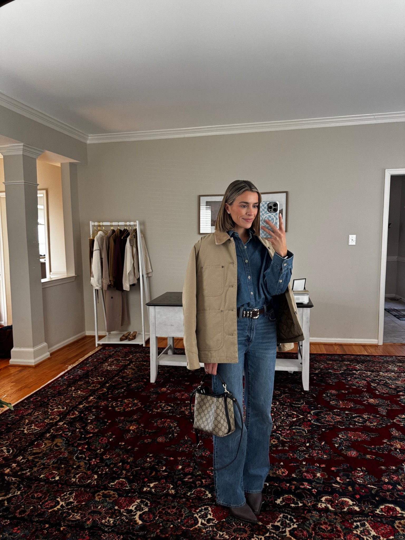 Girls night out outfit 

XS top 
S jacket 
25 jeans 

#LTKgrwm #LTKmomlife