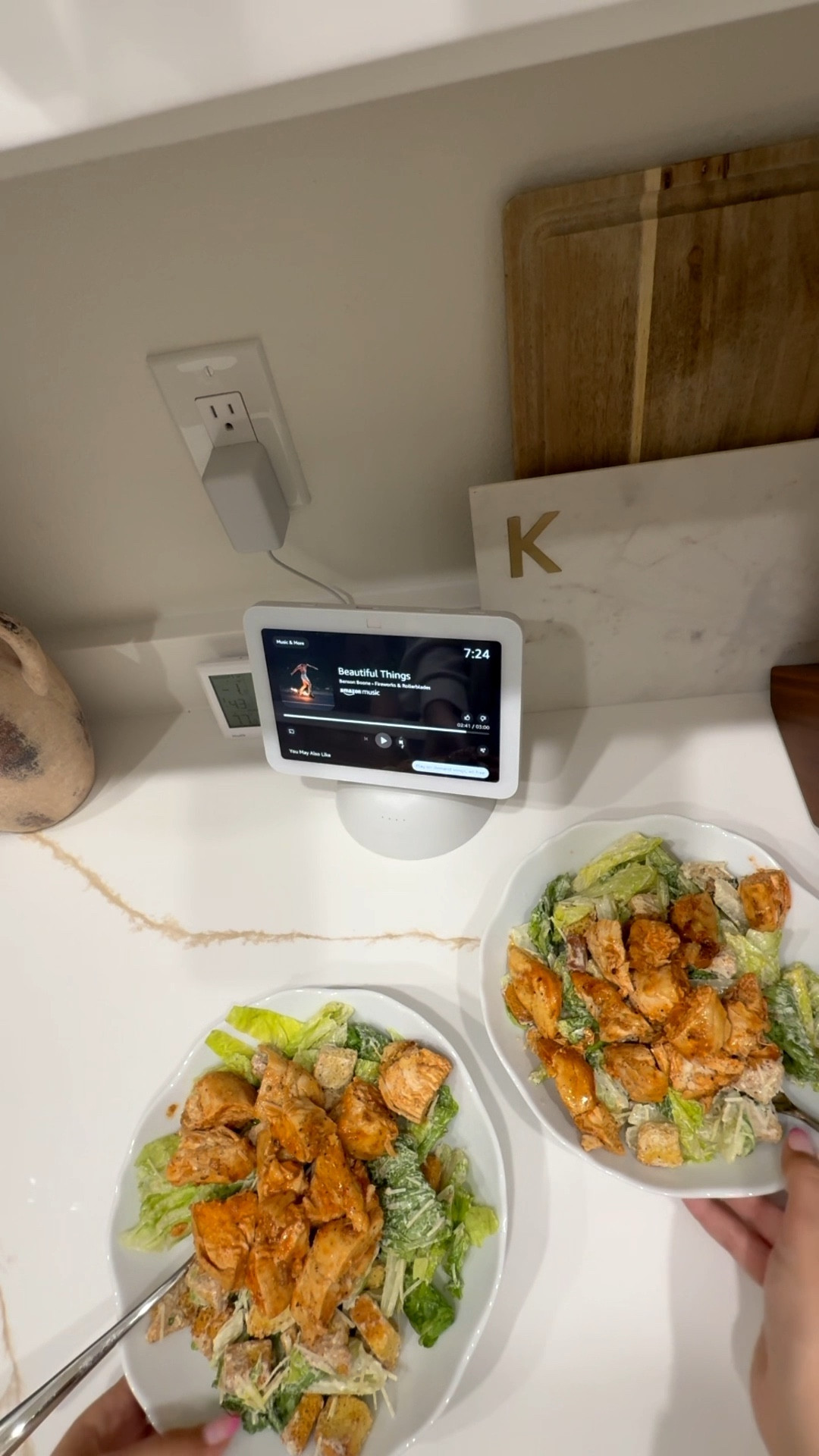 cook an easy dinner with me 🍝 linking my go-to kitchen essentials

#LTKfoodie #LTKdayinmylife