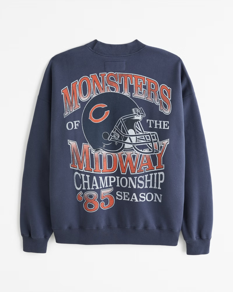 Men's Chicago Bears Graphic Crew Sweatshirt | Men's Tops | Abercrombie.com | Abercrombie & Fitch (US)