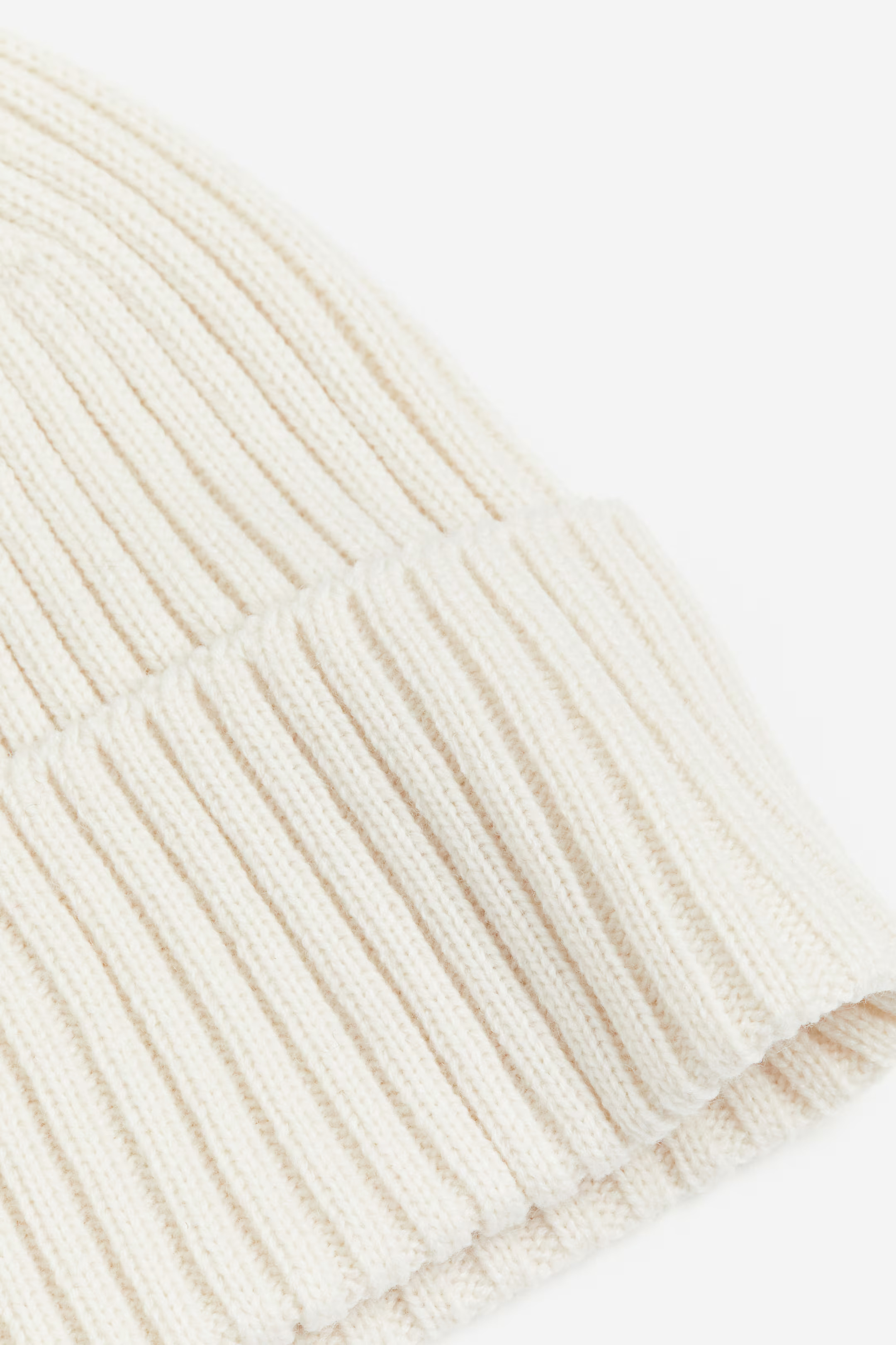 Rib-knit hat | H&M (UK, MY, IN, SG, PH, TW, HK)