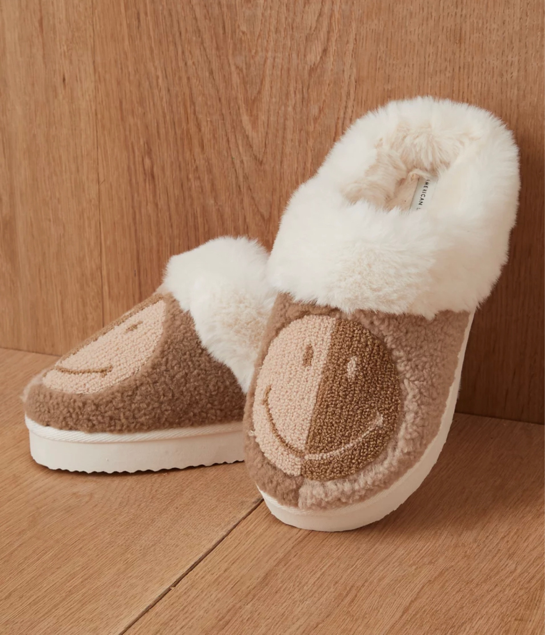 American eagle cute slippers 😚😚

#LTKSeasonal #LTKsalealert #LTKSale