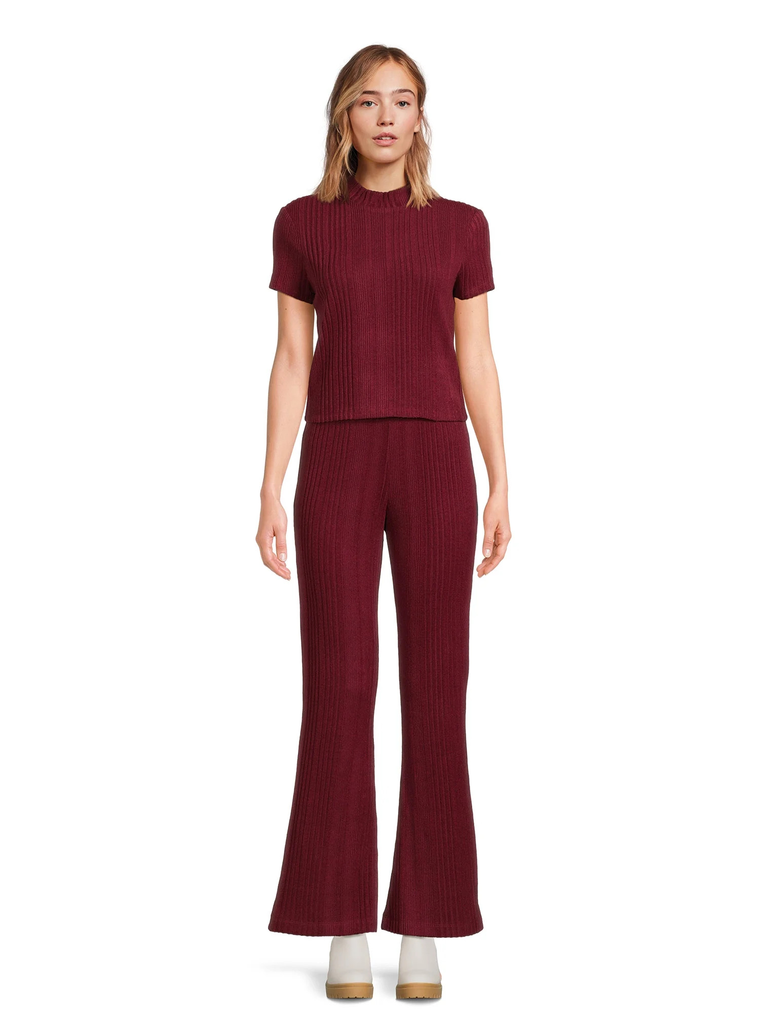 No Boundaries Juniors Ribbed Mock Neck Top and Pants Set, 2-Piece, Sizes XS-XXXL | Walmart (US)
