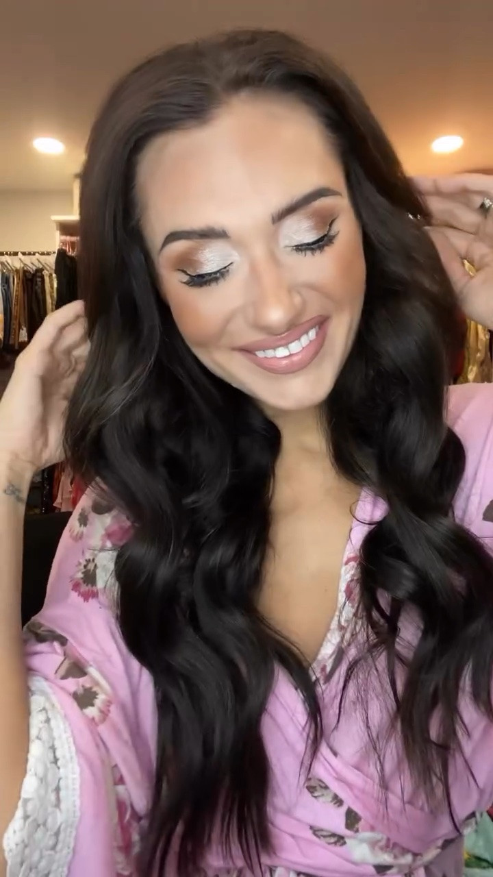 Best kept hair secret?? 👀💁‍♀️  Mine is in major need of some TLC, let’s do an at-home hair extensions install!! 

✨ Step 1: section the crown up and out of the way  
✨ Step 2: sandwich method - a tiny section of hair pressed between two tape wefts 
✨ Step 3: style/curl and clip to blend with natural hair

Mine are in shade “darkest brown” length 20 inches, but they come in 10+ shades and lengths!

tape in extensions / hair extensions / diy hair / hair at home / at home hair styling / GRWM / hair tutorial / diy hairstyles / at home hair day / #hairextensions #diyhair #athomehaircolor #tapeinhair #tapeinhairextensions

#LTKgrwm #LTKvlog #LTKBeauty