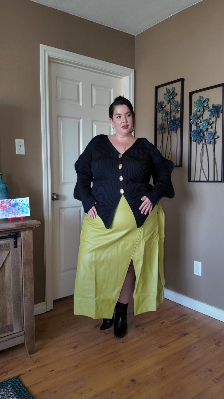this chartreuse belted skirt is everything!!!

#LTKPlusSize #LTKmomlife #LTKSaleAlert