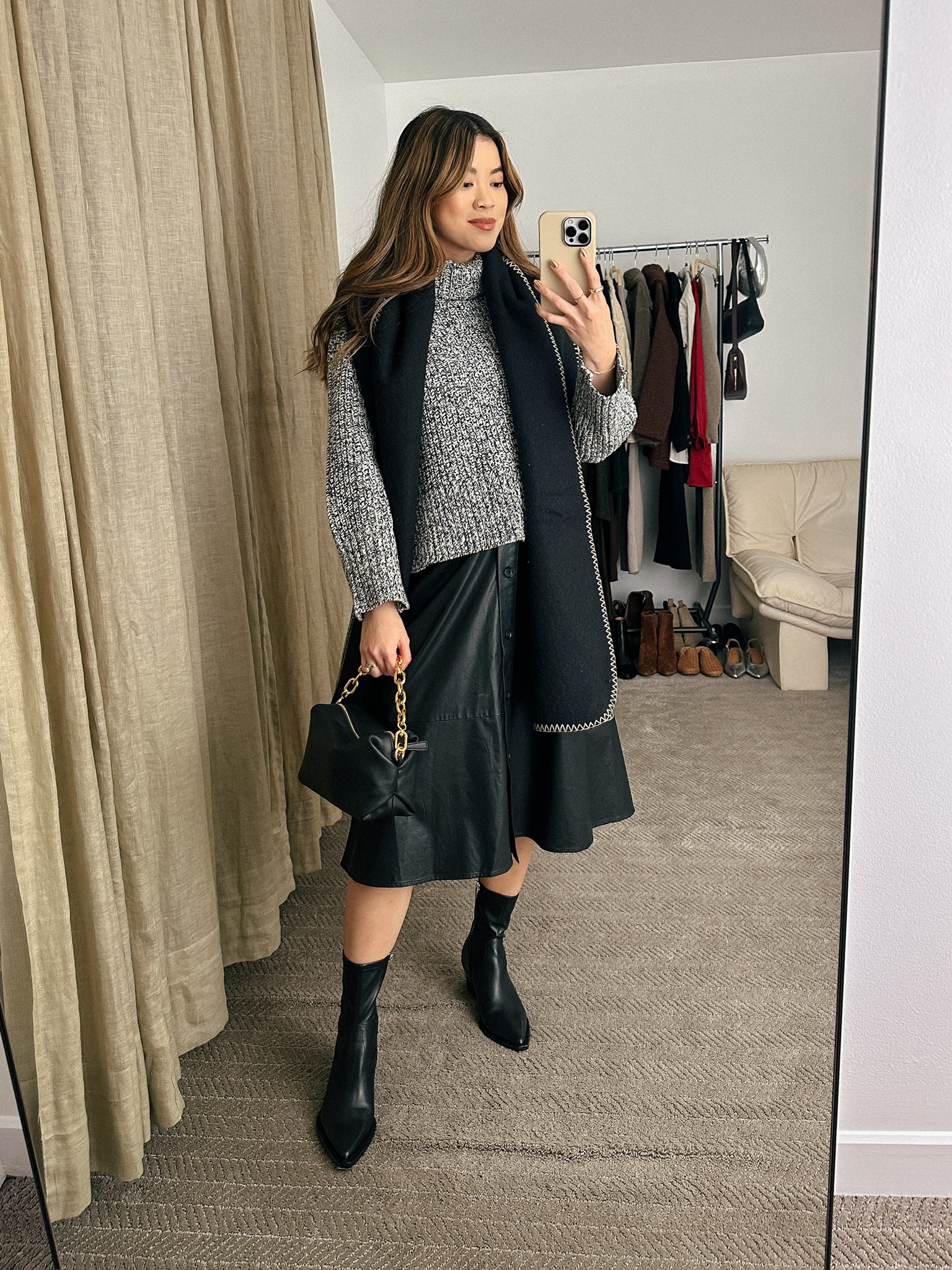 Love this banana republic skirt!

vacation outfits, winter outfit, Nashville outfit, winter outfit inspo, family photos, maternity, ltkbump, bumpfriendly, pregnancy outfits, maternity outfits, holiday outfit

#LTKbump #LTKparties #LTKSeasonal